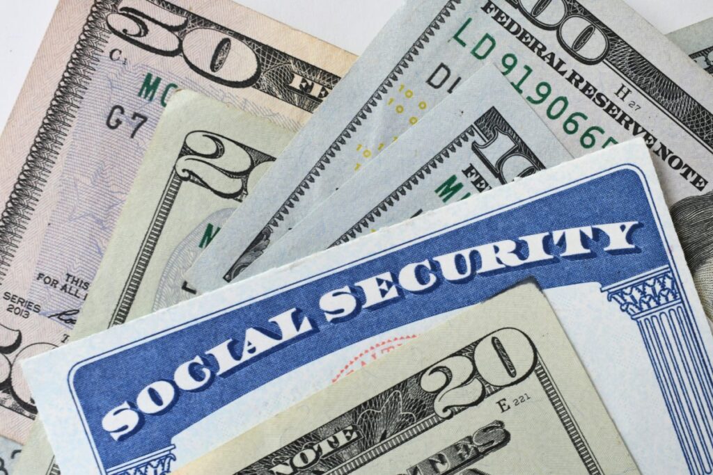 Thinking of Retiring in a Big City? Here’s Why You Might Need a Shocking $1.6 Million 2 Social Security payouts